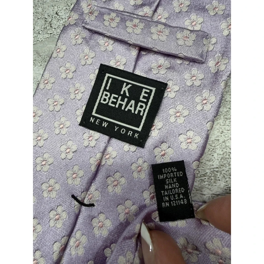 IKE BEHAR Tie Mens One Size Purple Floral‎ Embroidered 100% Silk Designer